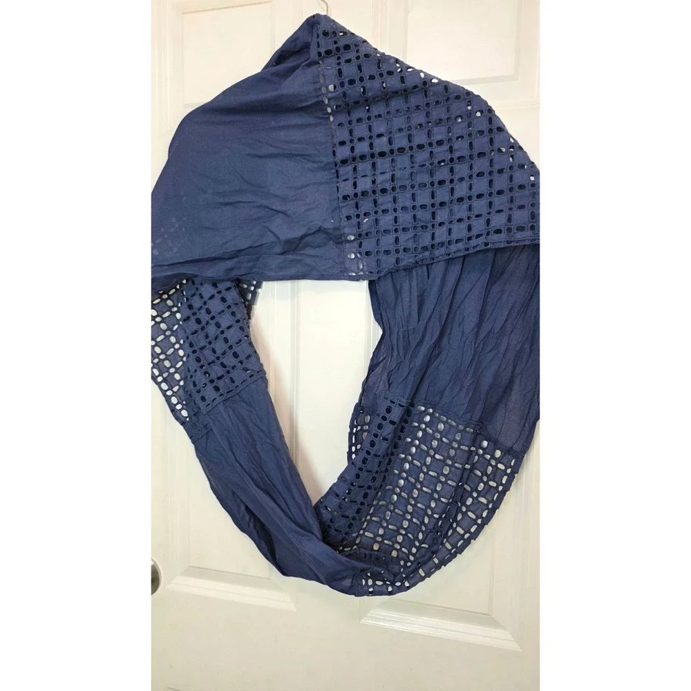 Loft Navy Blue Eyelet Infinity‎ Scarf 100% Cotton Lightweight & Stylish